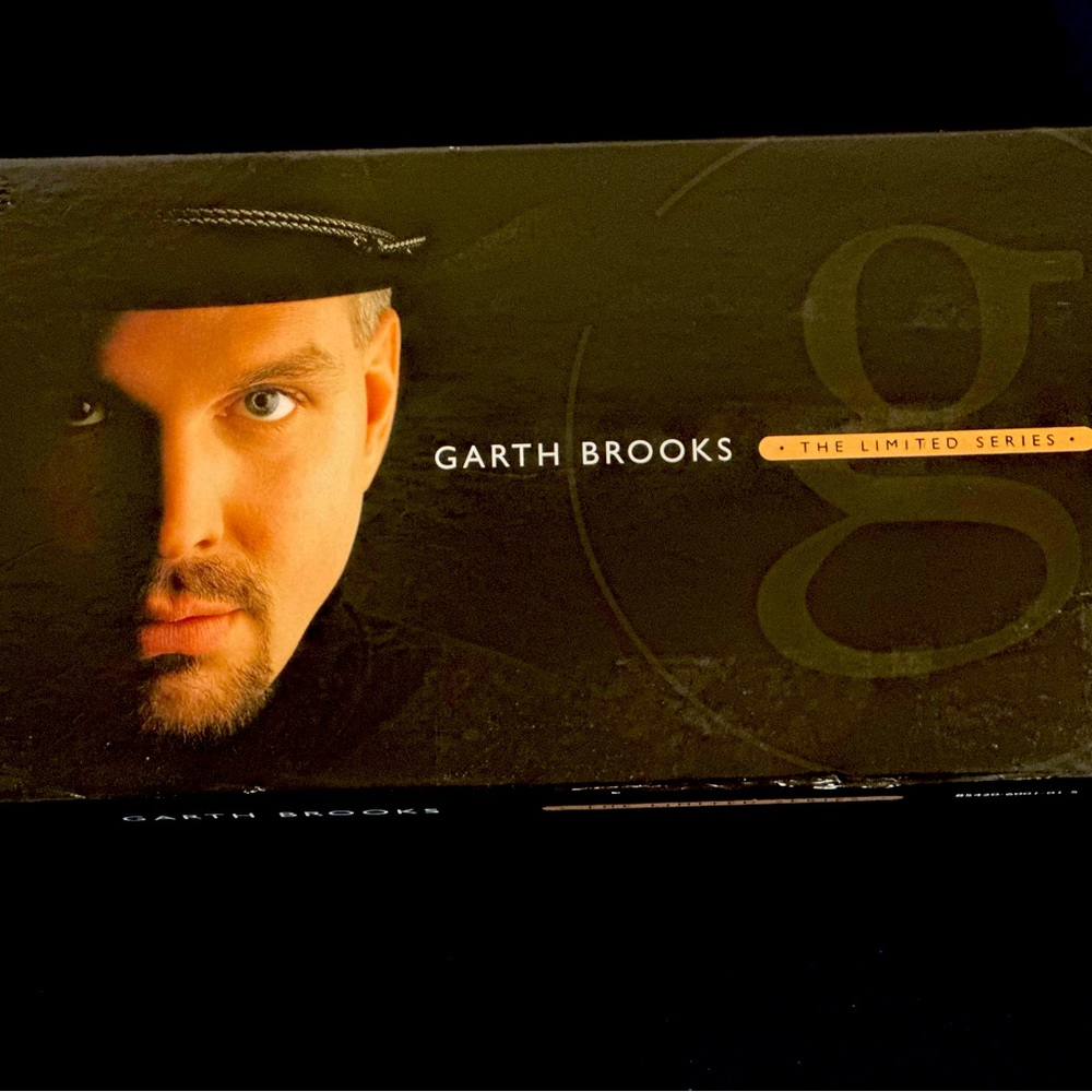 Garth Brooks Limited Series CD Box Set